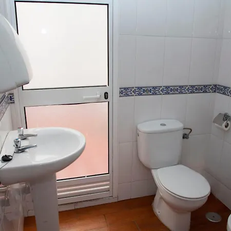 París Pensión La Línea de la Concepción